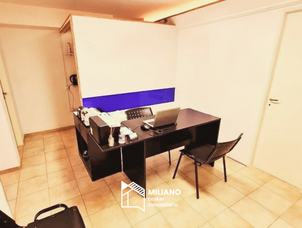 OFICINA COMERCIAL - en pleno Centro de Santa Rosa