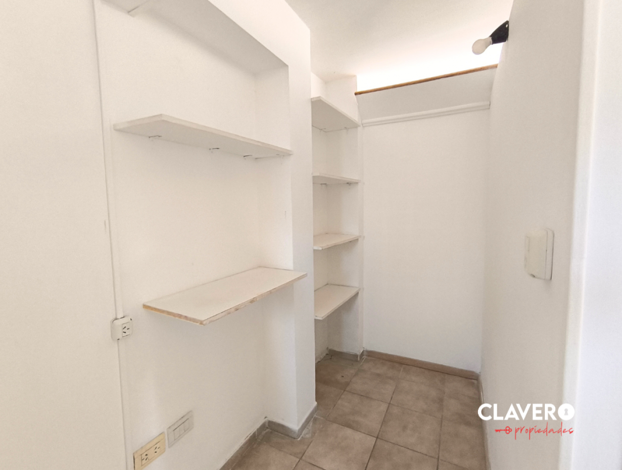 Oficina Amplia - Micro Centro Santa Rosa - Construccion Nueva