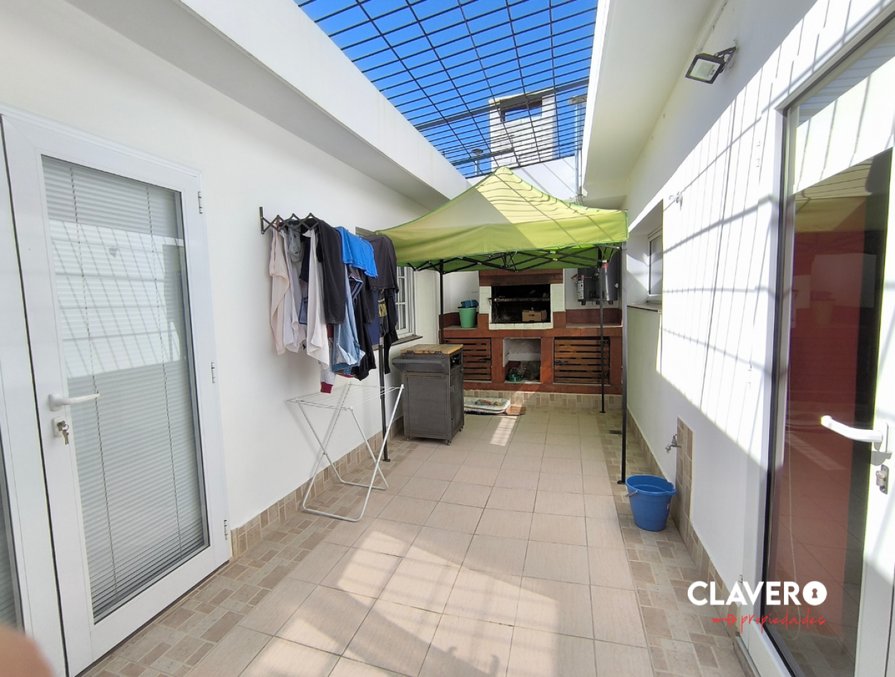 Hermosa Casa - Raul B Diaz esquina Buenos Aires, B° Tomas Mason, Santa Rosa.