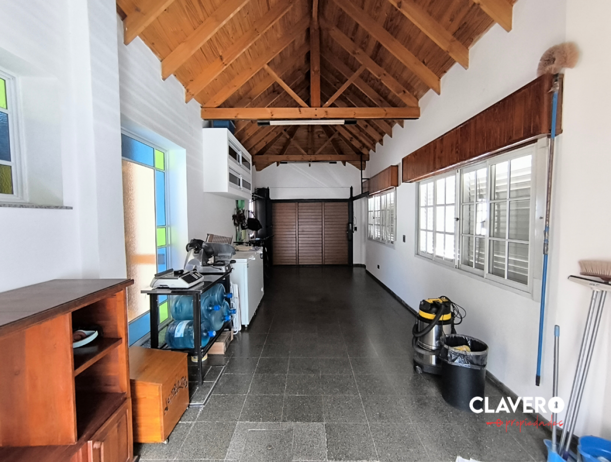 Hermosa Casa - Raul B Diaz esquina Buenos Aires, B° Tomas Mason, Santa Rosa.